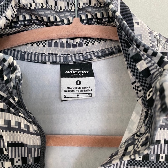 Nike Pro Dri Fit Quarter Zip - Picture 3 of 4